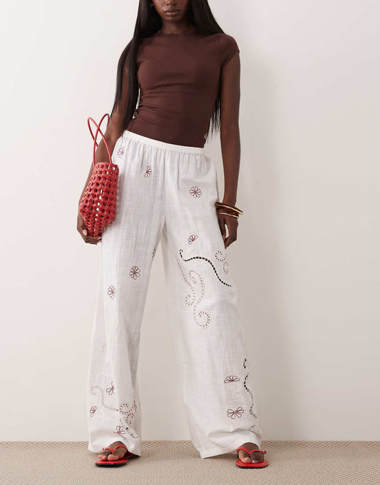 Beach embroidered trouser in white
