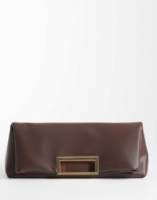 Oversized metal handle clutch in chocolate