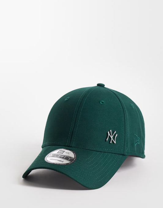 New Era NY Yankees 9forty flawless cap with metal badge in dark green